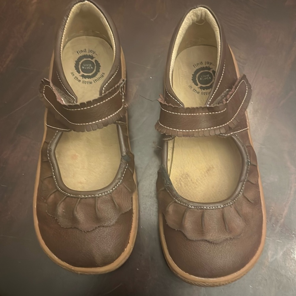 Livie & Luca size 3Y